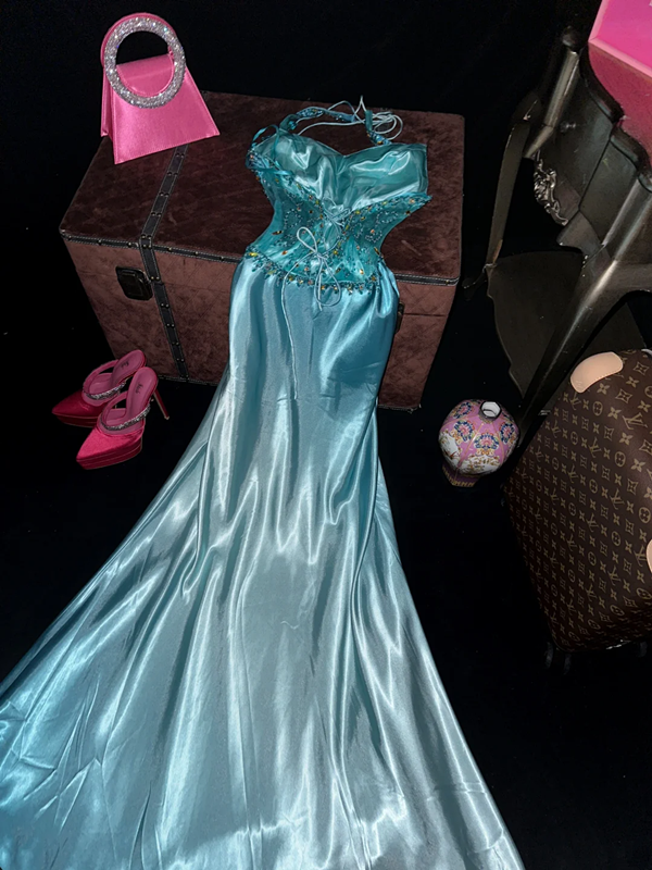 Blue halter-neck fitted long ball gown R7036