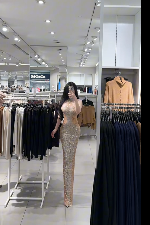 Champagne-colored halter neck, fitted waist, bodycon sexy long ball gown R7784