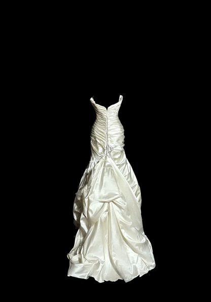 White strapless, fitted waist, pleated, full skirt, long ball gown R6639