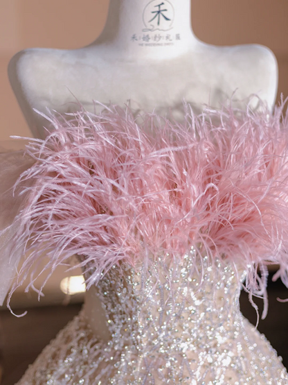 Light pink strapless neckline with feather design, light champagne-colored long ball gown, bridal dress R8366