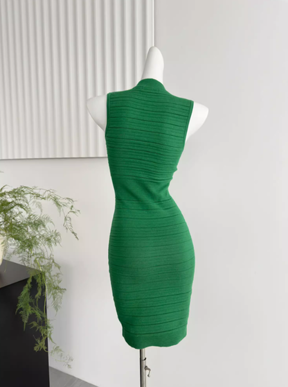 V-neck sleeveless knitted dress, elegant and slim, hip-hugging, high-end vest dress R0284