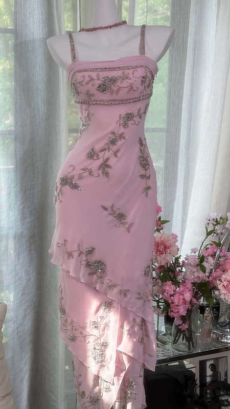 Light pink halter-neck rhinestone-embellished fitted waist bodycon sexy long ball gown R7636