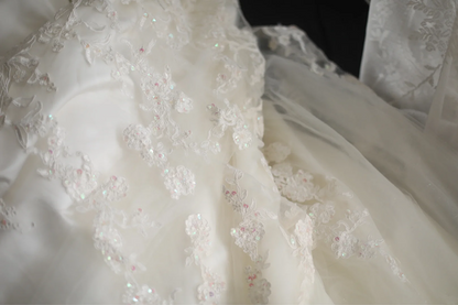White strapless, fitted A-line tulle long ball gown/bridal dress R6760