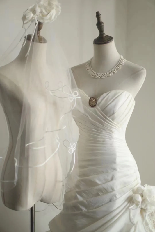 White strapless waist-cinching slim-fit ruched ballgown long prom dress R7949
