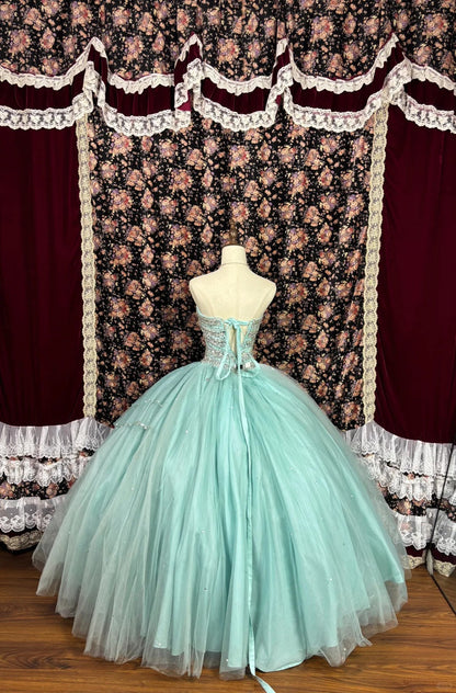 Retro Sweetheart Strapless Beading A-Line Tulle Quinceanera Dresses Evening Ball Gowns, D1334