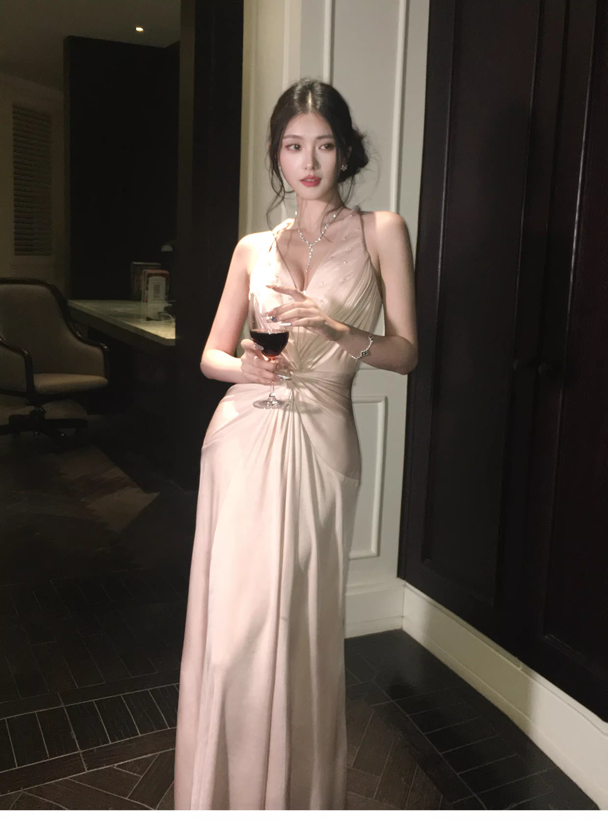 Classy Coral Powder Halter V Neck Satin Beaded Mermaid Long Party Dress Backless Evening Gown