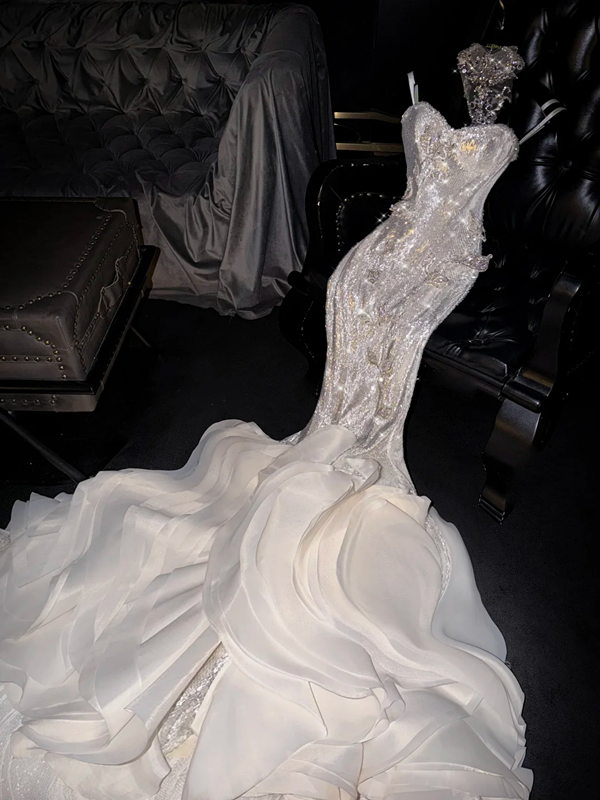 White halter-neck, fitted, bodycon, long, sexy ball gown/bridal dress R8705