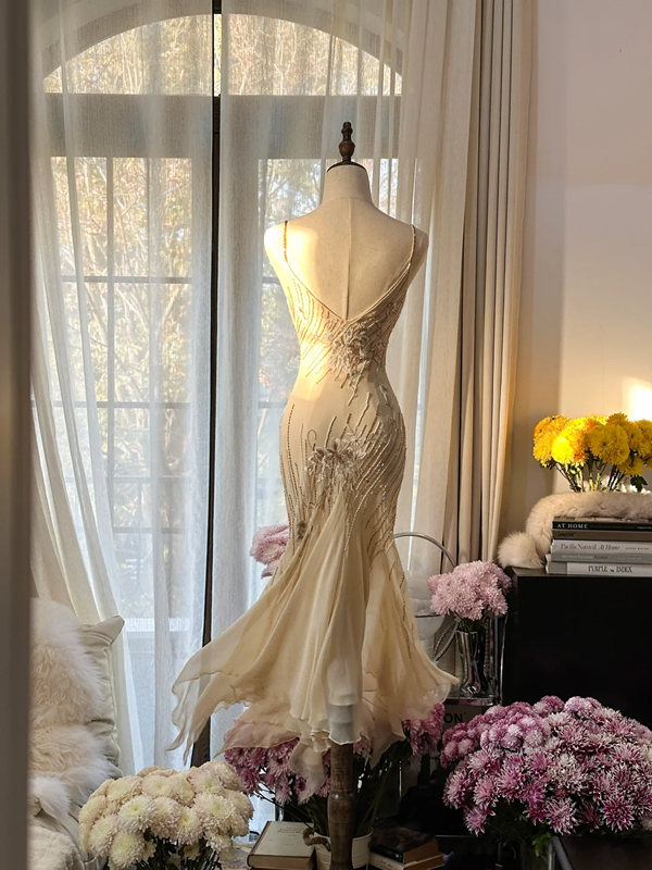 Light apricot halter-neck fitted waist bodycon long ball gown R7723
