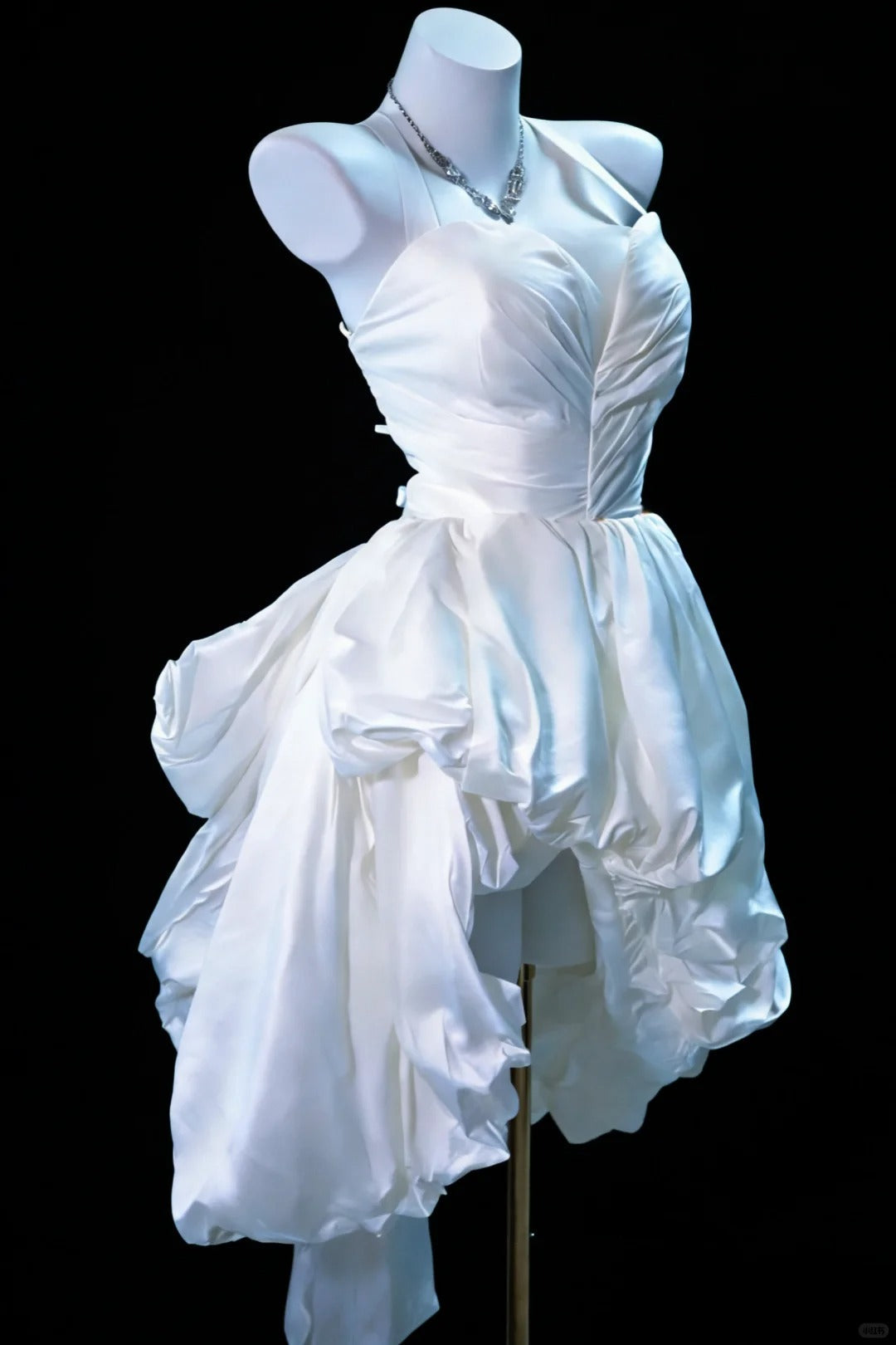 Elegant Homecoming Dress Halter Pleated Back to School Outfits Party Dress  D6445