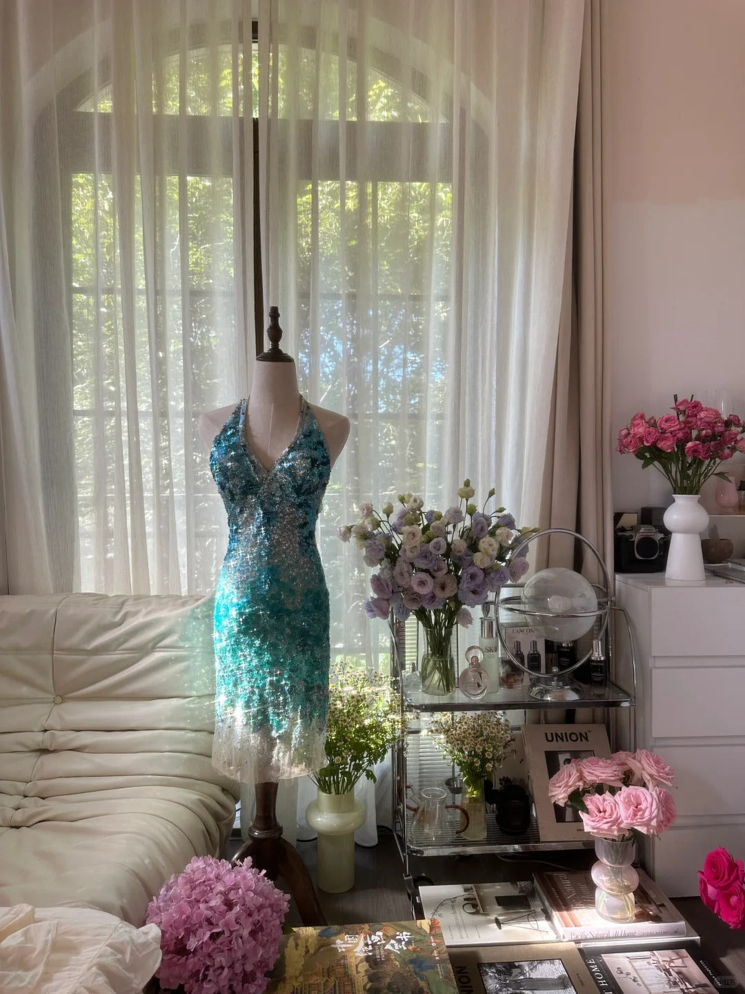 Shiny Homecoming Dress Halter Sequins Dress Back to School Outfits Party Dress  D6436