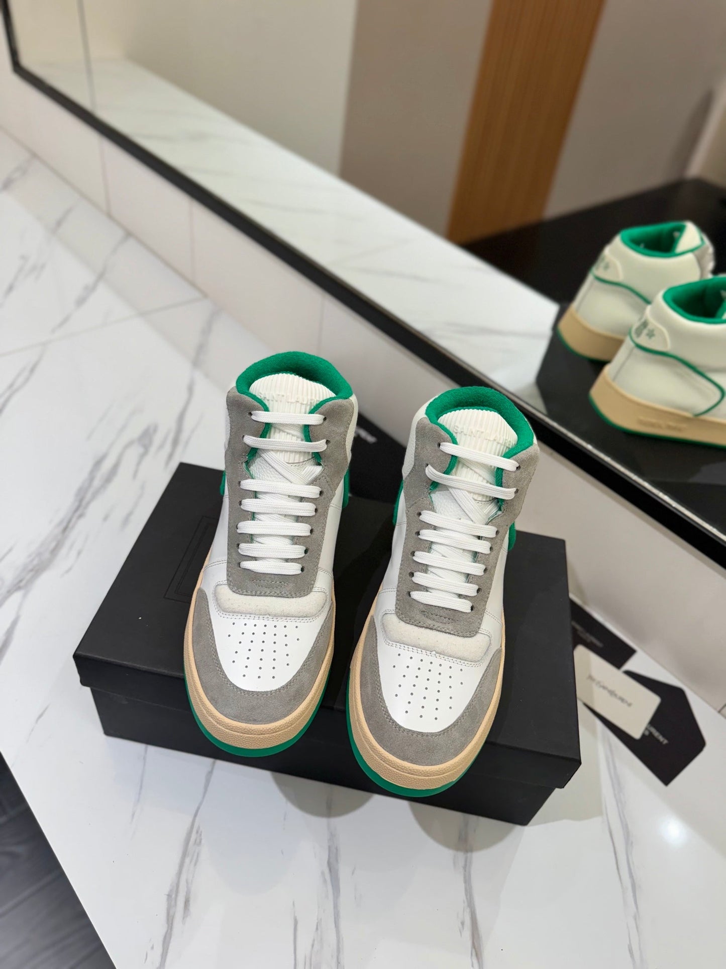 MID-TOP SNEAKERS IN WHITE PERFORATED LAMBSKIN AND GRAY SUEDE