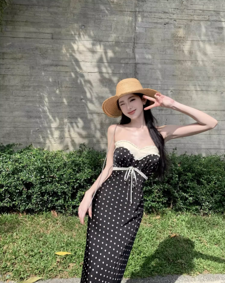 Temperament lace polka dot one-shoulder tube top dress with slim waist and hip-hugging long skirt R0581