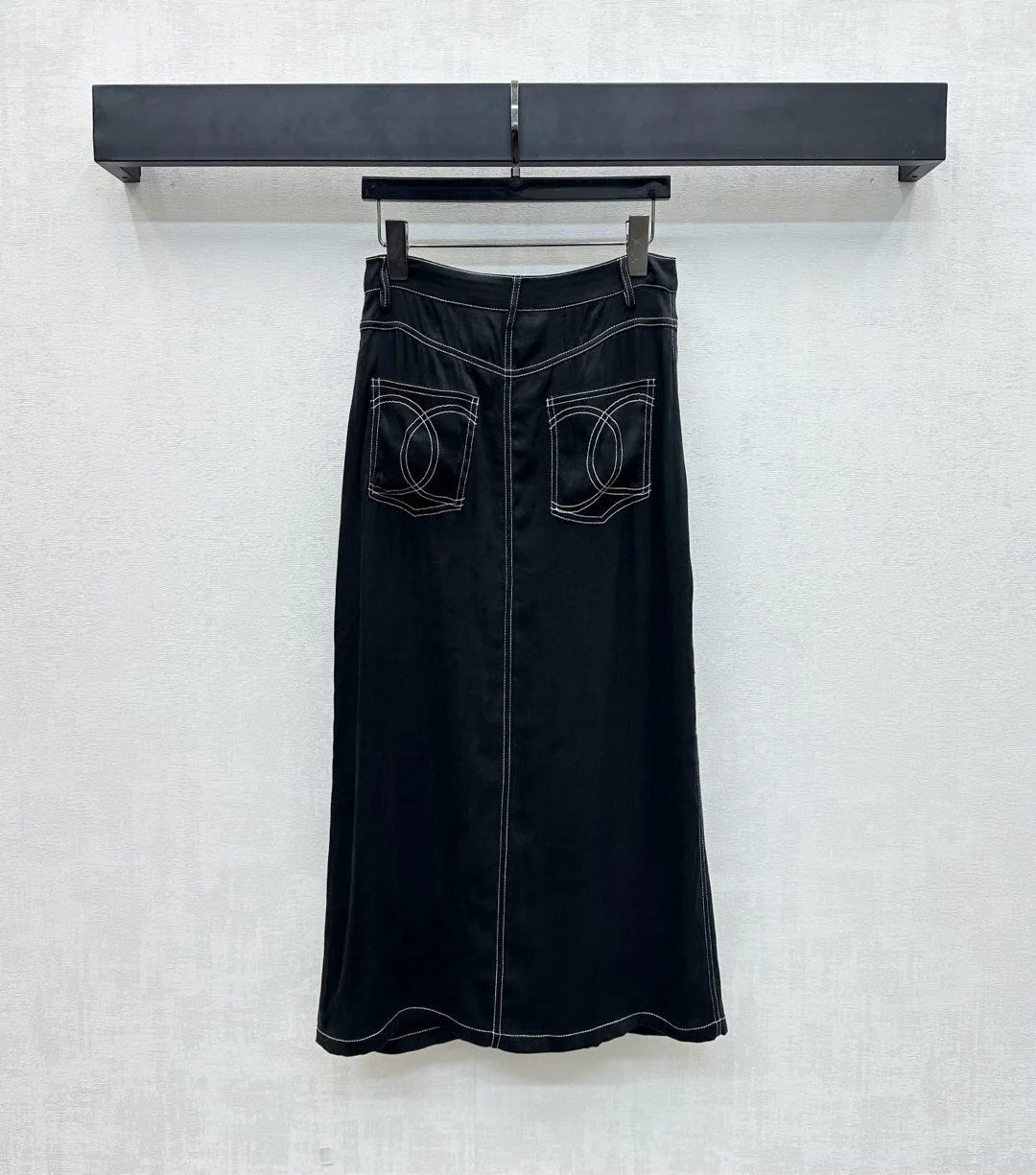 CHANEL HIGH-WAIST SKIRT WITH CUT-OUT HEM 274765
