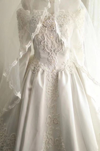 White off-the-shoulder lace waist-cinching slim-fit ballgown long prom dress R7951