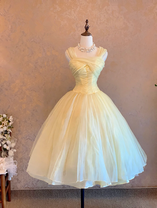 Light Yellow Prom Dress with Spaghetti Straps, Fitted Waist and Puffy Skirt; Bridal Gown R7318