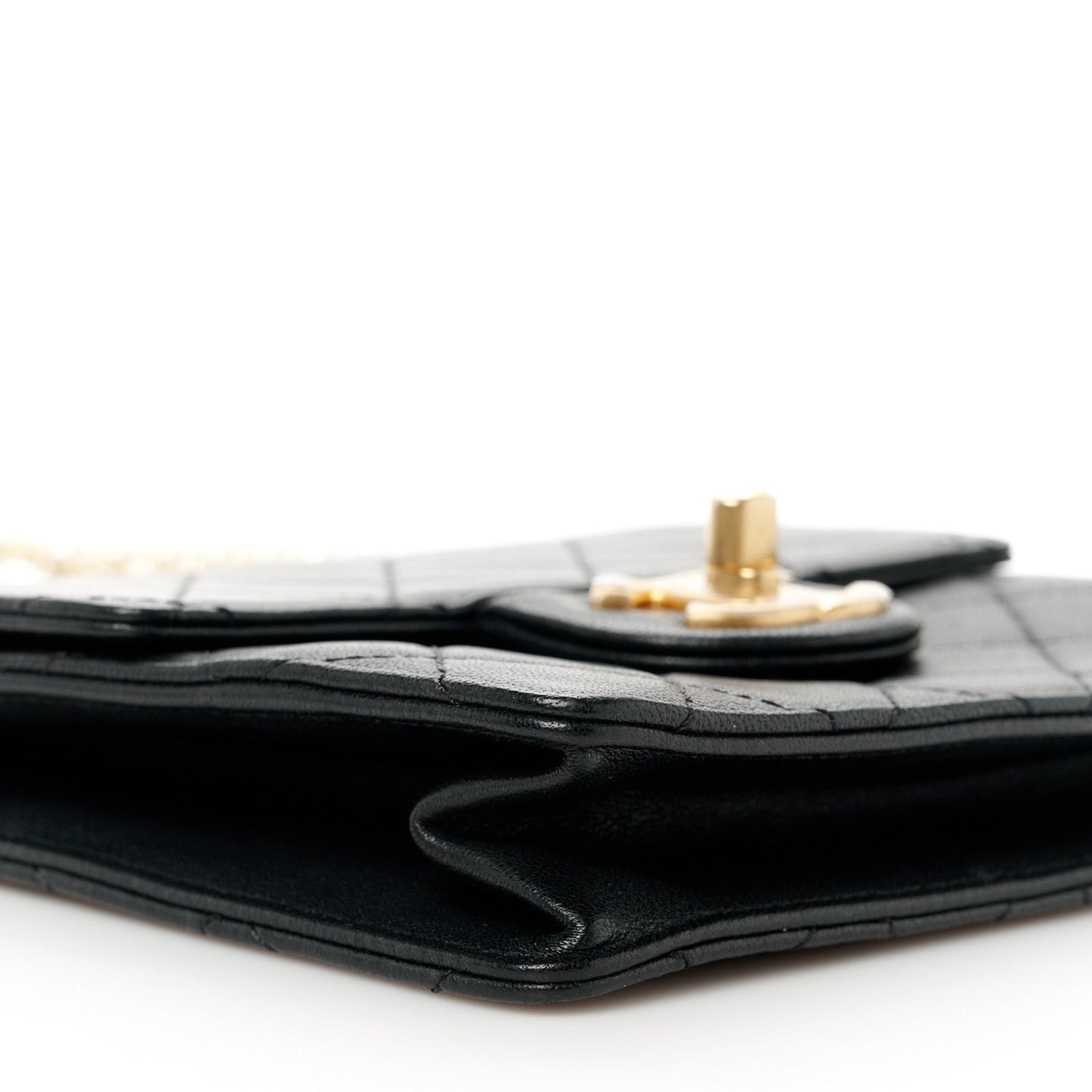 Goatskin Quilted Chic Pearls Flap Black