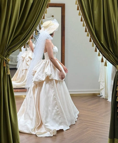 Pretty Wedding Dress Satin Sweetheart Pleated Wedding Dress   D4607