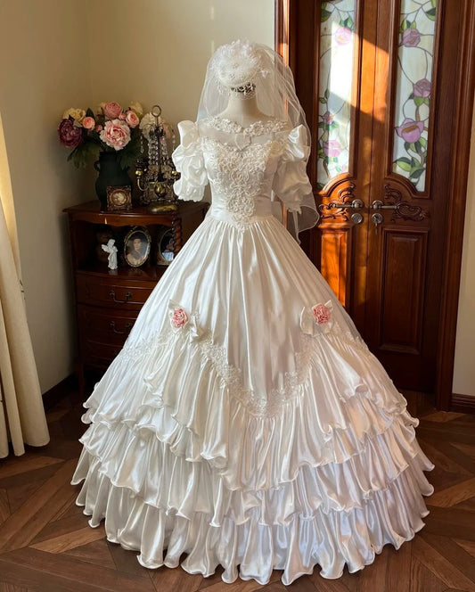 Retro Wedding Dress Crew Neck Pleated Wedding Dress   D4608