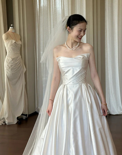 Minimalist Wedding Dress Strapless Pleated Wedding Dress   D4613