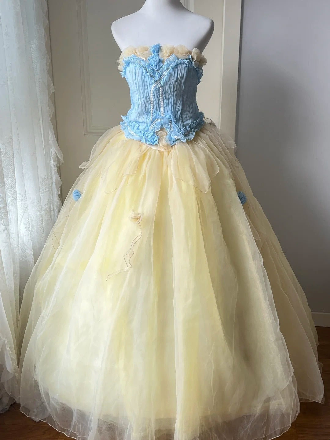 Charming Prom Dress Strapless Tulle Evening Dress Quinceanera Dress Ball Gown      D4676