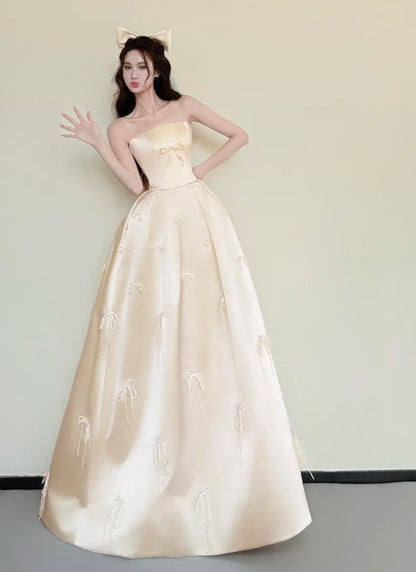 Chic Prom Dress Light Yellow Strapless Gala Dress Evening Gown Birthday Party Outfits    D4851