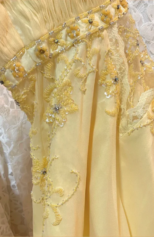 Classy Halter Yellow Lace Chiffon Beaded Mermaid Long Evening Gown Party Dress