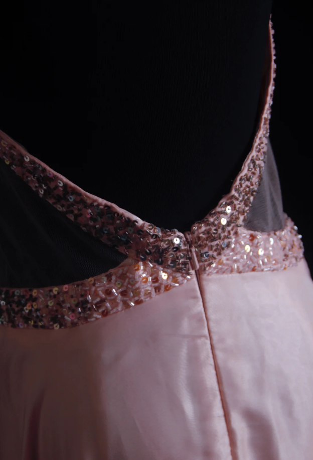Gorgeous Pink Halter V Neck Satin Beaded Mermaid Long Party Dress Backless Evening Dress D1998