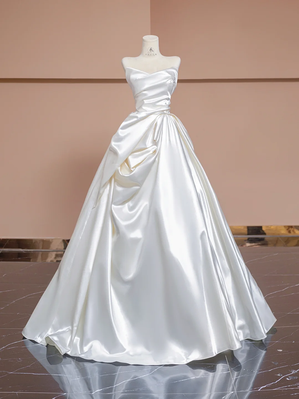 Off-white strapless, fitted waist, full skirt, long ball gown, bridal dress R8308