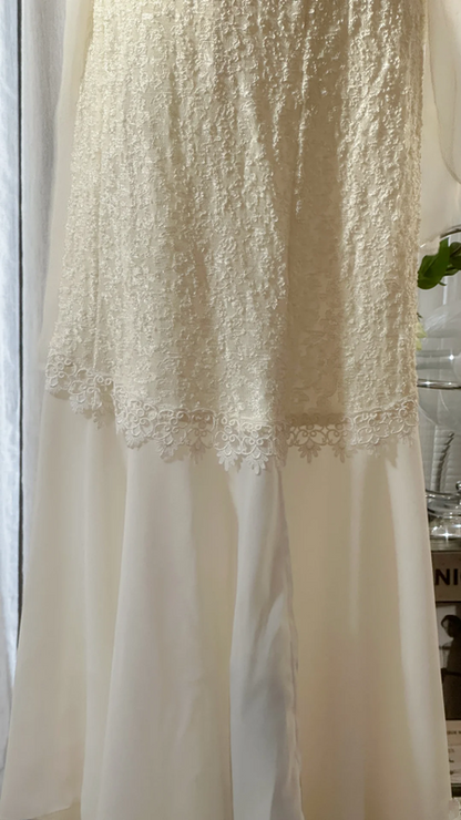 White V-neck, sexy, fitted waist, elegant long ball gown R7684