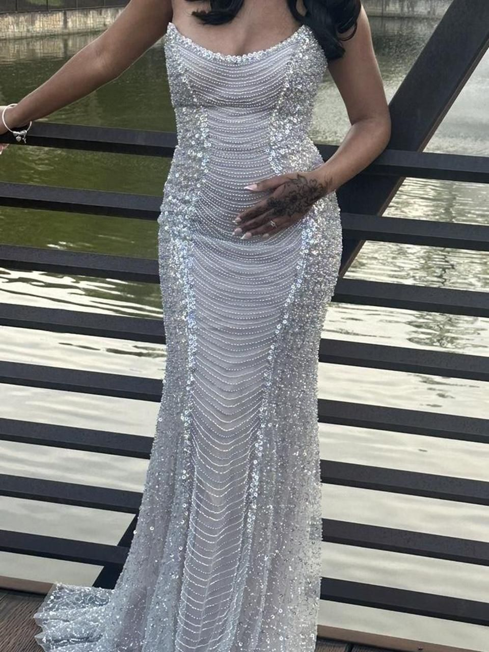 Sexy Strapless White Tulle Sequin Beaded Mermaid Evening Dress Long Birthday Prom Dress Party Gown