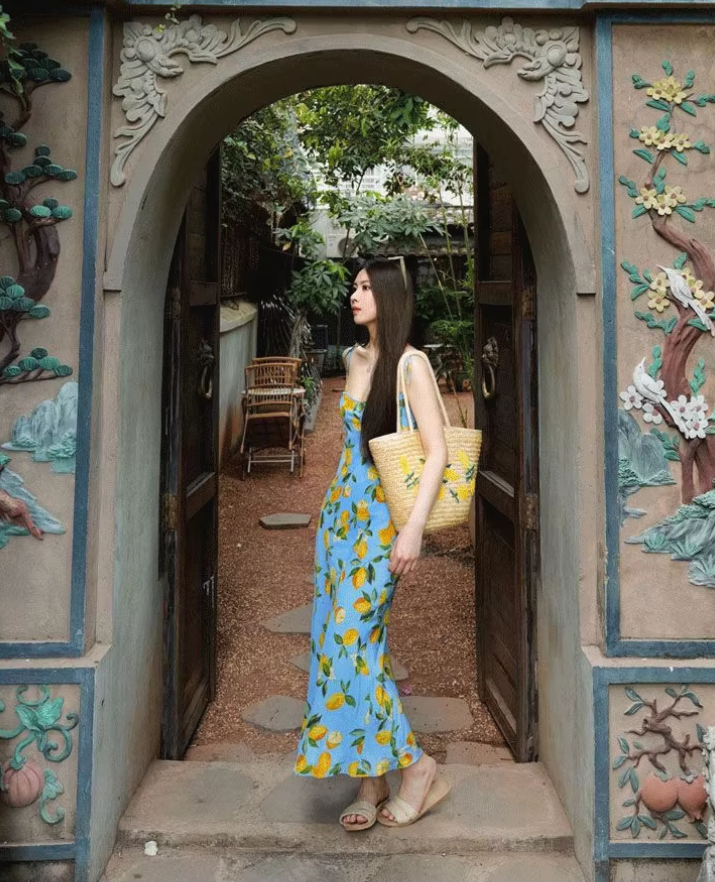 Dress lemon print holiday French backless knee-length suspender dress R2903