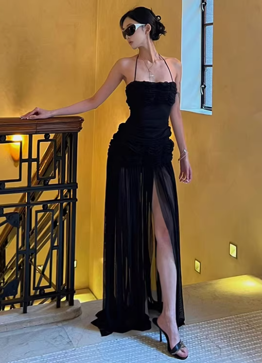 Sexy Prom Dress Black Halter Pleated Tulle Gala Gown Evening Dress Birthday Party Outfits     D5059