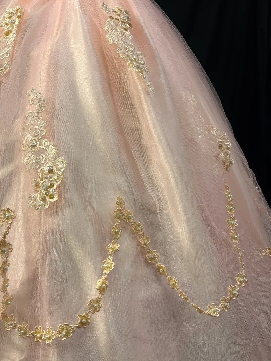 Elegant Ball Gown Crew Neck Tulle Applique Quinceanera Dress Evening Dress 18th Birthday Prom Gown       D5067