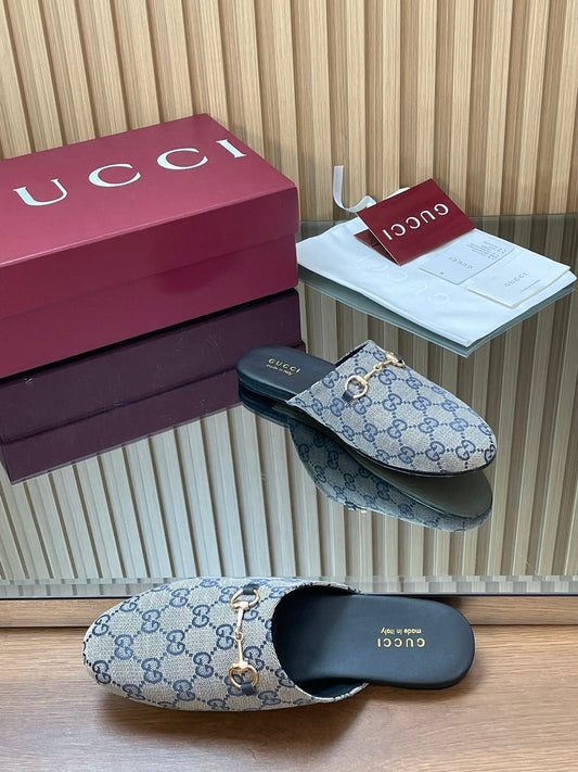 Gucci 25 Horsebit Mule Blue Grey GG Suede 563074