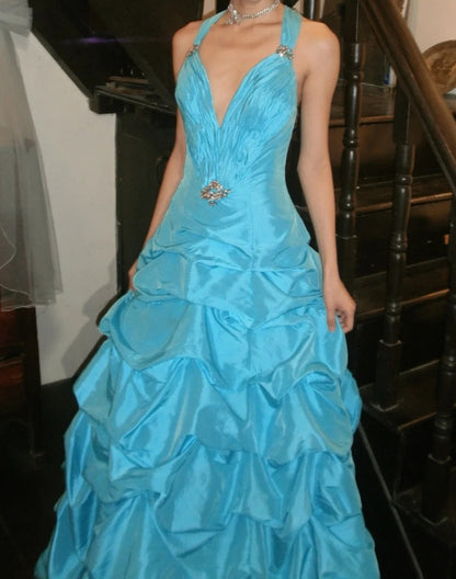 Pretty Prom Dress A Line V-neck Pleated Gala Gown Evening Dress Birthday Party Outfits     D5160