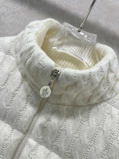 MONCLER 25S JACKET IN WHITE 095