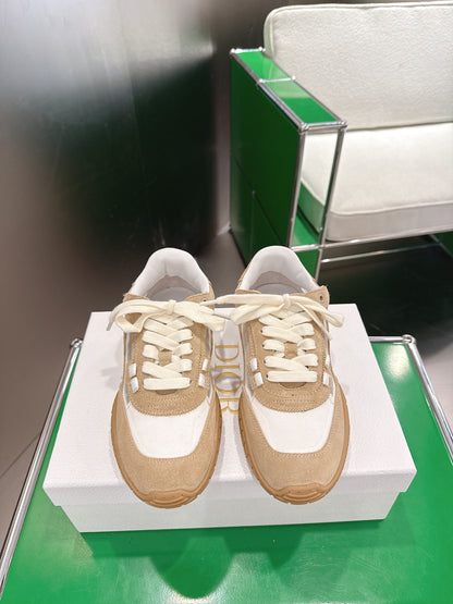 CD Tech Sneakers White Light Brown Cowhide Mesh Suede 562672