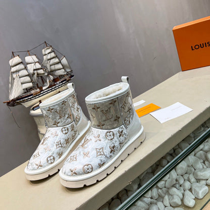 LV 25 Snow Boots Ivory Scratch-Resistant PVC Wool 576229