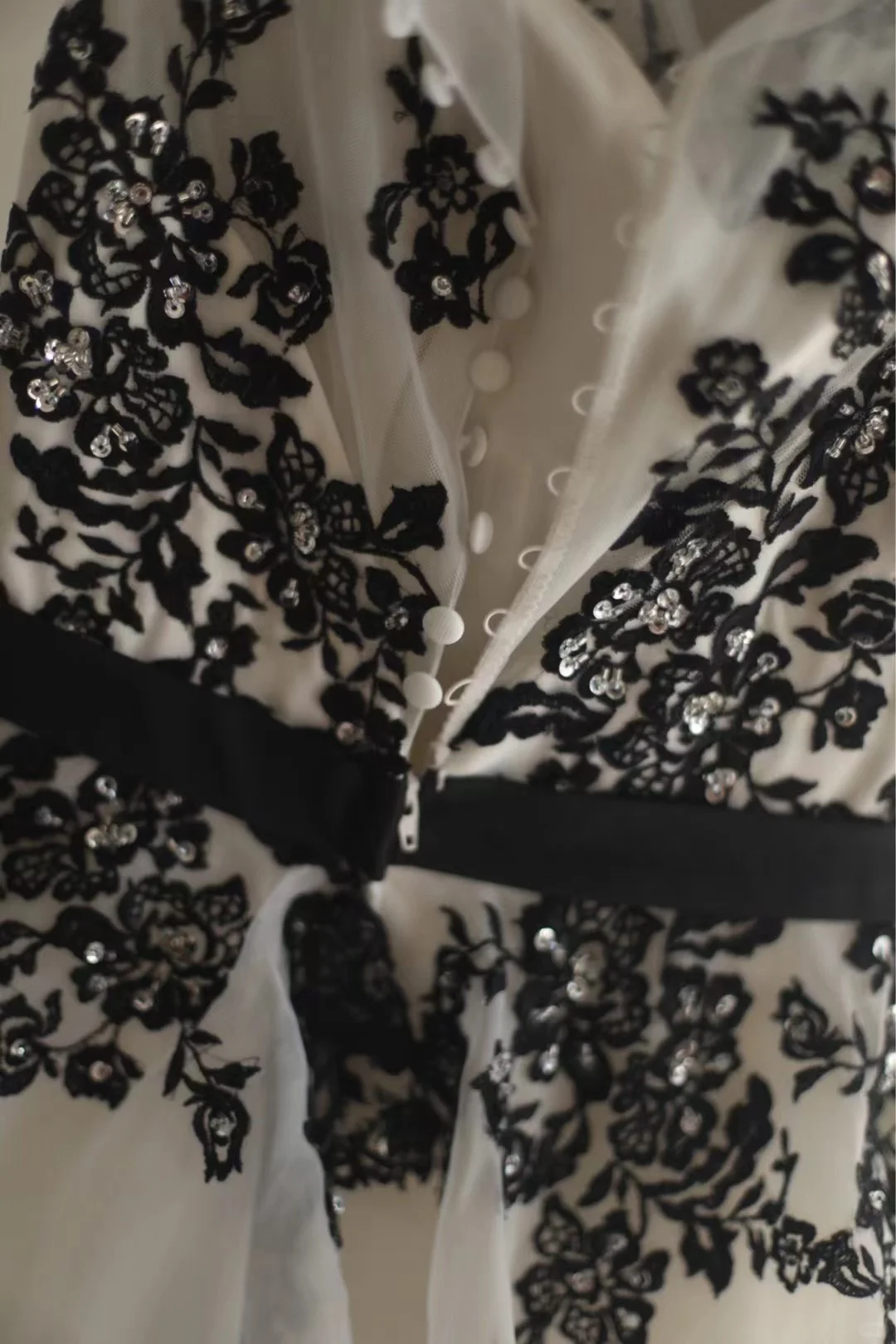 Vintage Black White Tulle Appliques Formal Wedding Dress Long Party Dress  S536