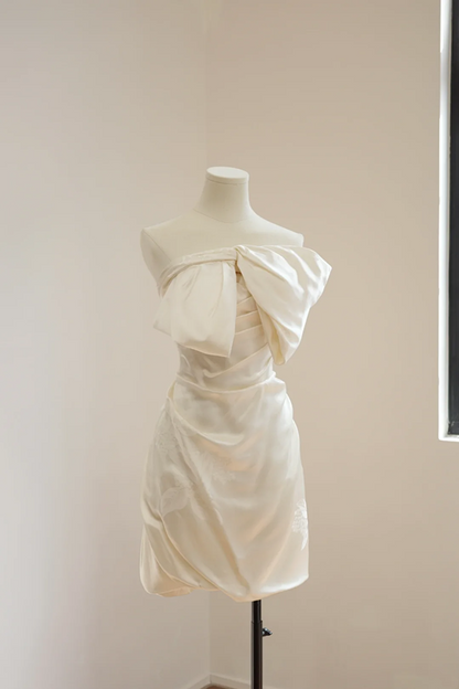 Off-white strapless fitted satin short ball gown, bridal dress R8552
