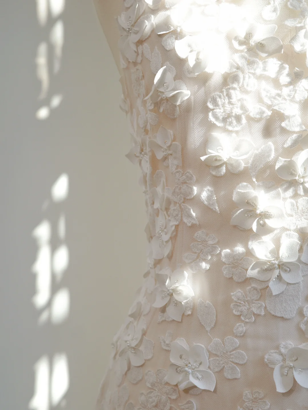 White floral appliqué sexy fitted long ball gown/bridal dress R8455