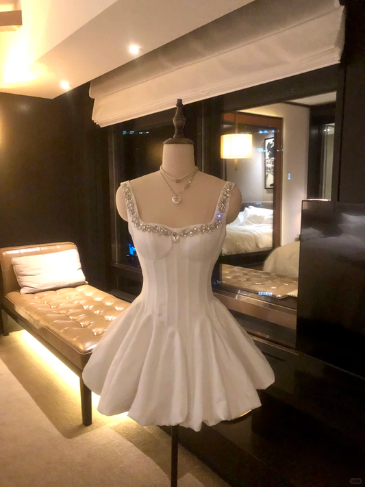 Classy White Satin Beaded A Line Short 16th Birthday Outfits Formal Homecoming Dress Y9408