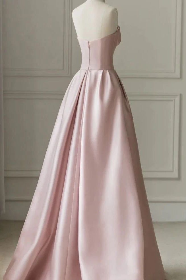Black Strapless High-Slit Evening Gown        S7061