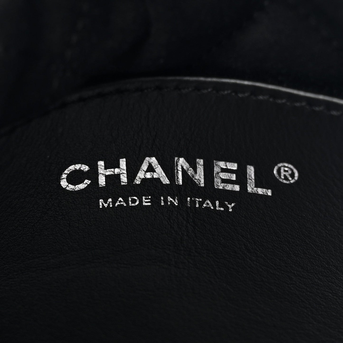 Shiny Calfskin Quilted Mini Chanel 22 So Black