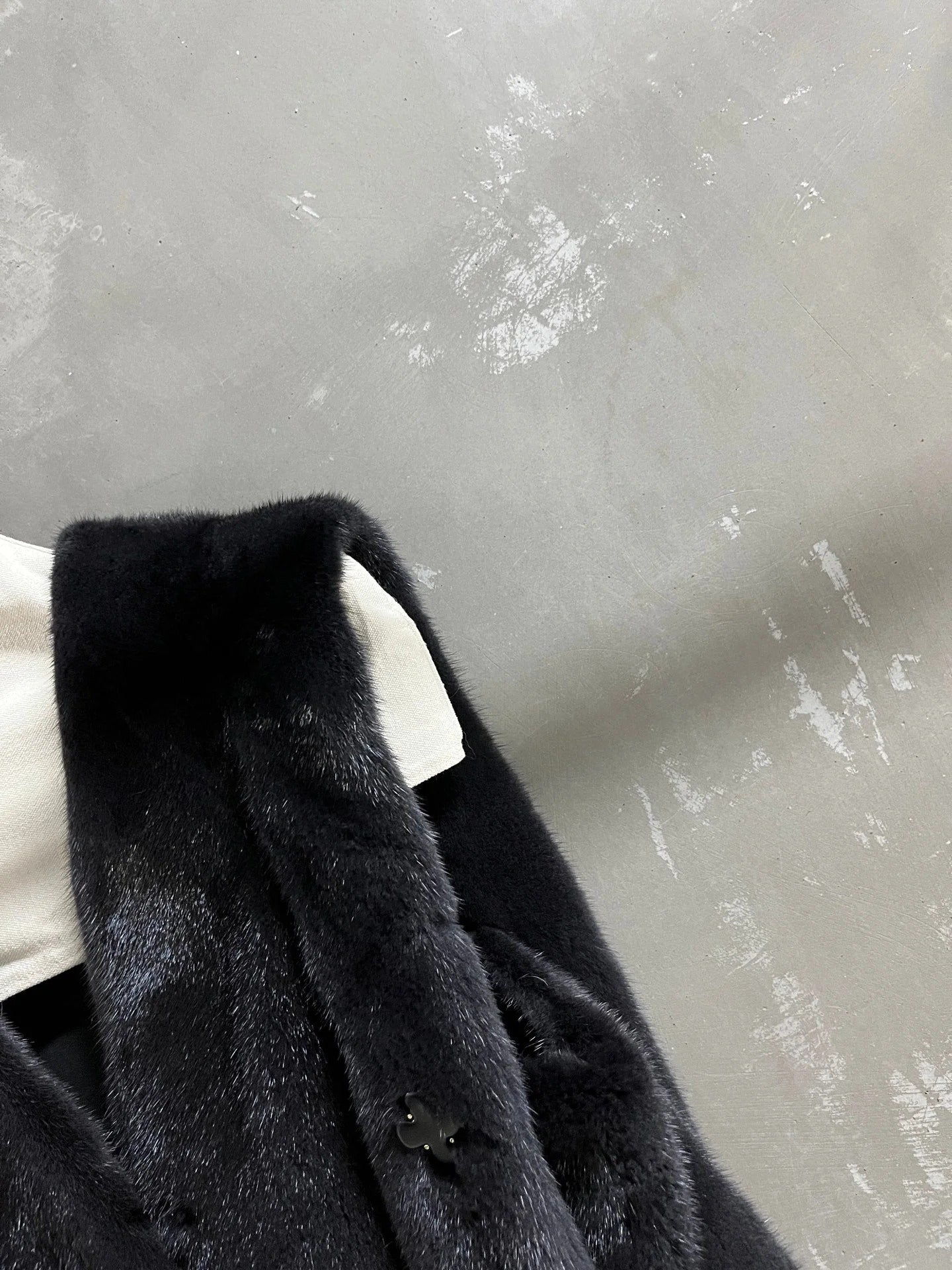 MIUMIU FUR VEST STYLE 683