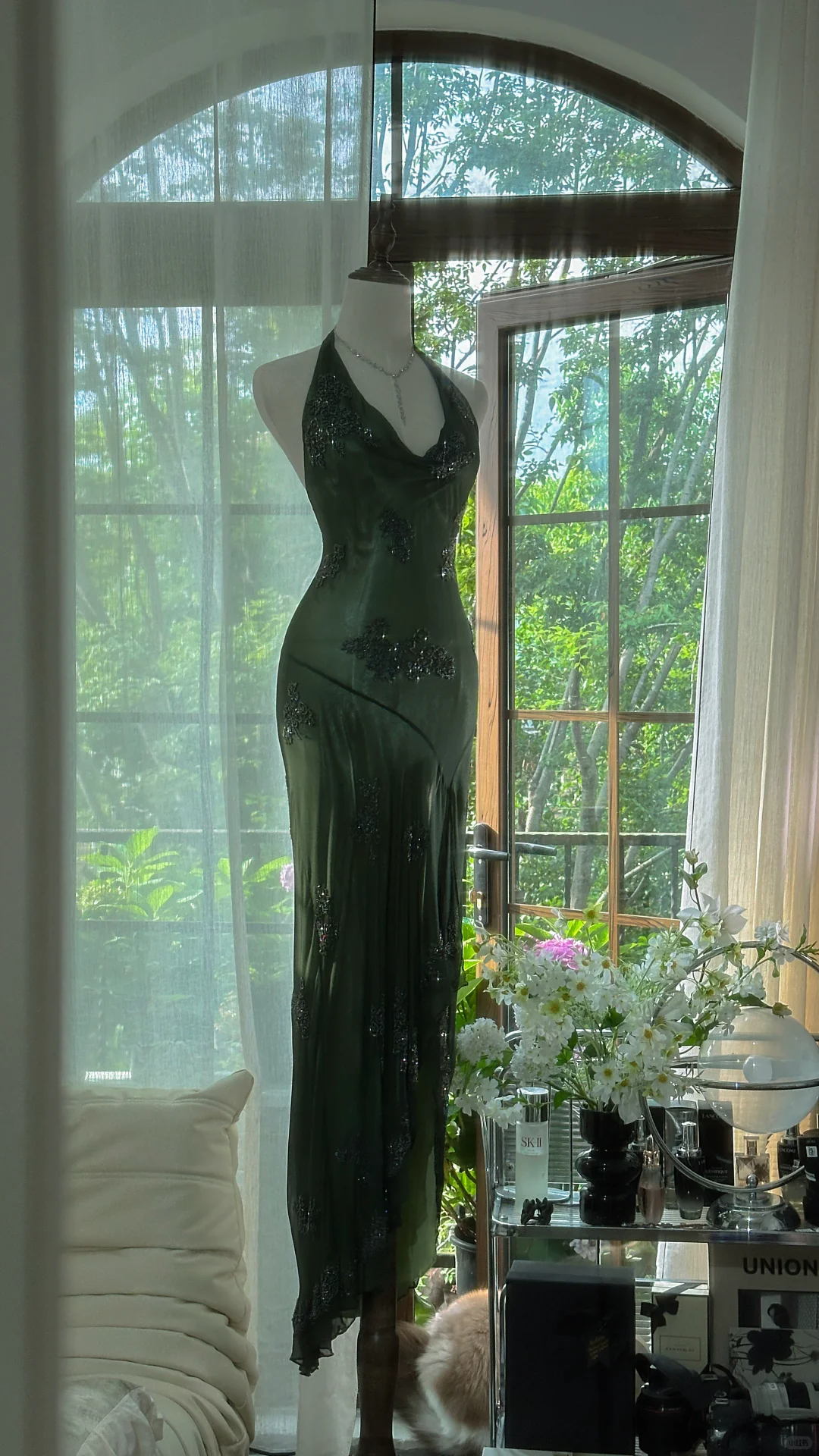 Unique Green Halter Satin Chiffon Beaded Long Party Dress Evening Gown