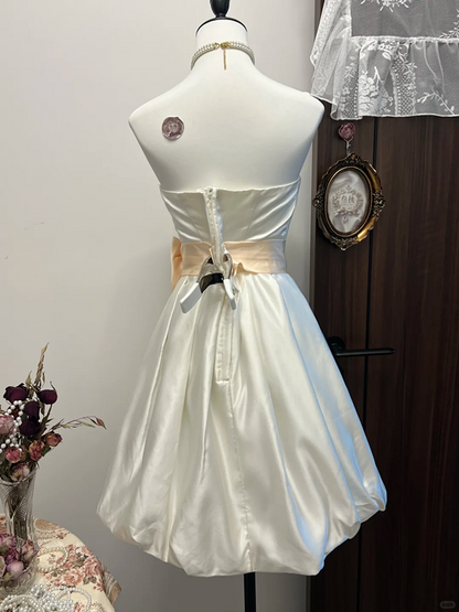 White Strapless Satin Waist Slim Fit Flower Bud Skirt Short Skirt Homecoming Dress R4308