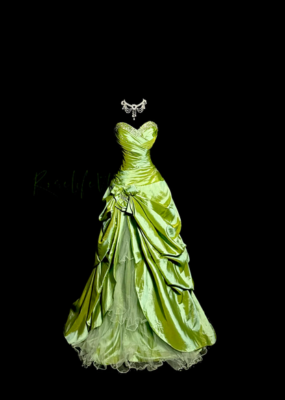 Green strapless fitted waist slim-fitting ball gown with a full skirt exudes classic elegance R8100