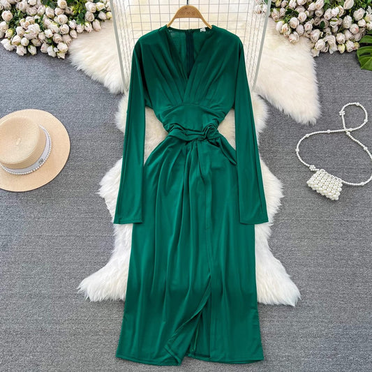 fashionable long-sleeved V-neck pleated waist mid-length slit A-line dress      S4484