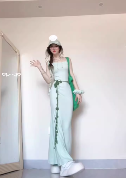 Mint green suspender dress 2025 new style seaside vacation gentle style waist slim hip skirt R0429